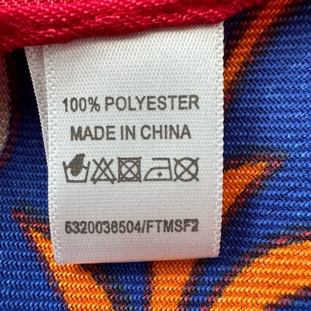 🛍️ large multi color scarf 🧣 it’s beautiful. - Picture 2 of 9